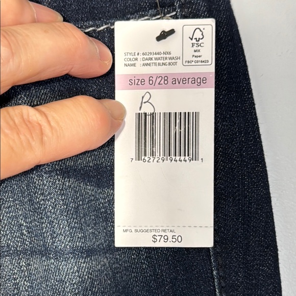 Nine West Jeans Blue Dark Wash Boot Cut w/ Back Pocket Bling in Size 6/28 NWT - Picture 12 of 13